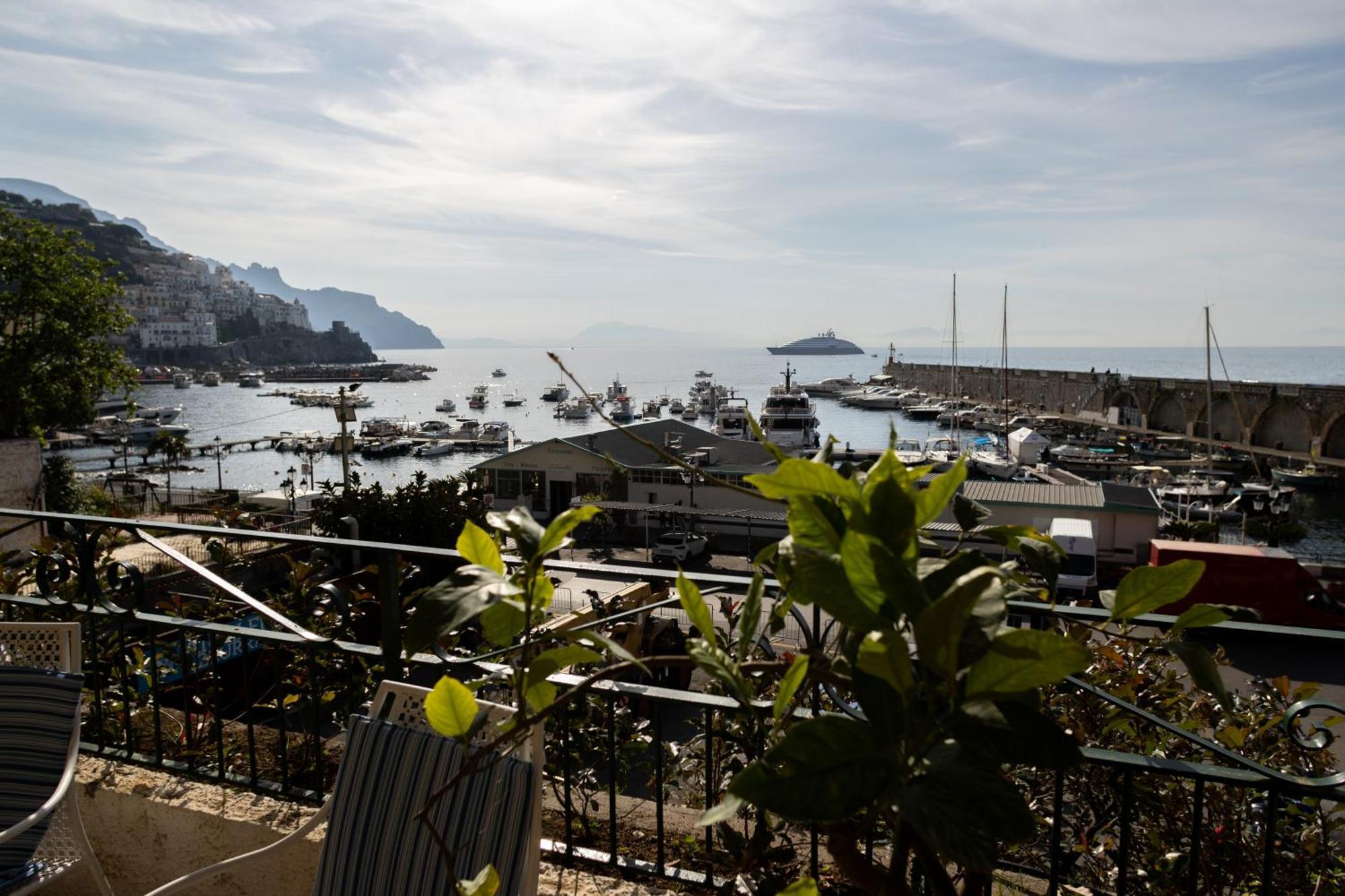 Hotel Aurora Amalfi Exterior photo